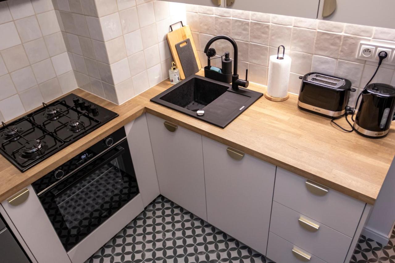 Apartament Przy Metrze Wierzbno Z Nuta Vintage Βαρσοβία Εξωτερικό φωτογραφία