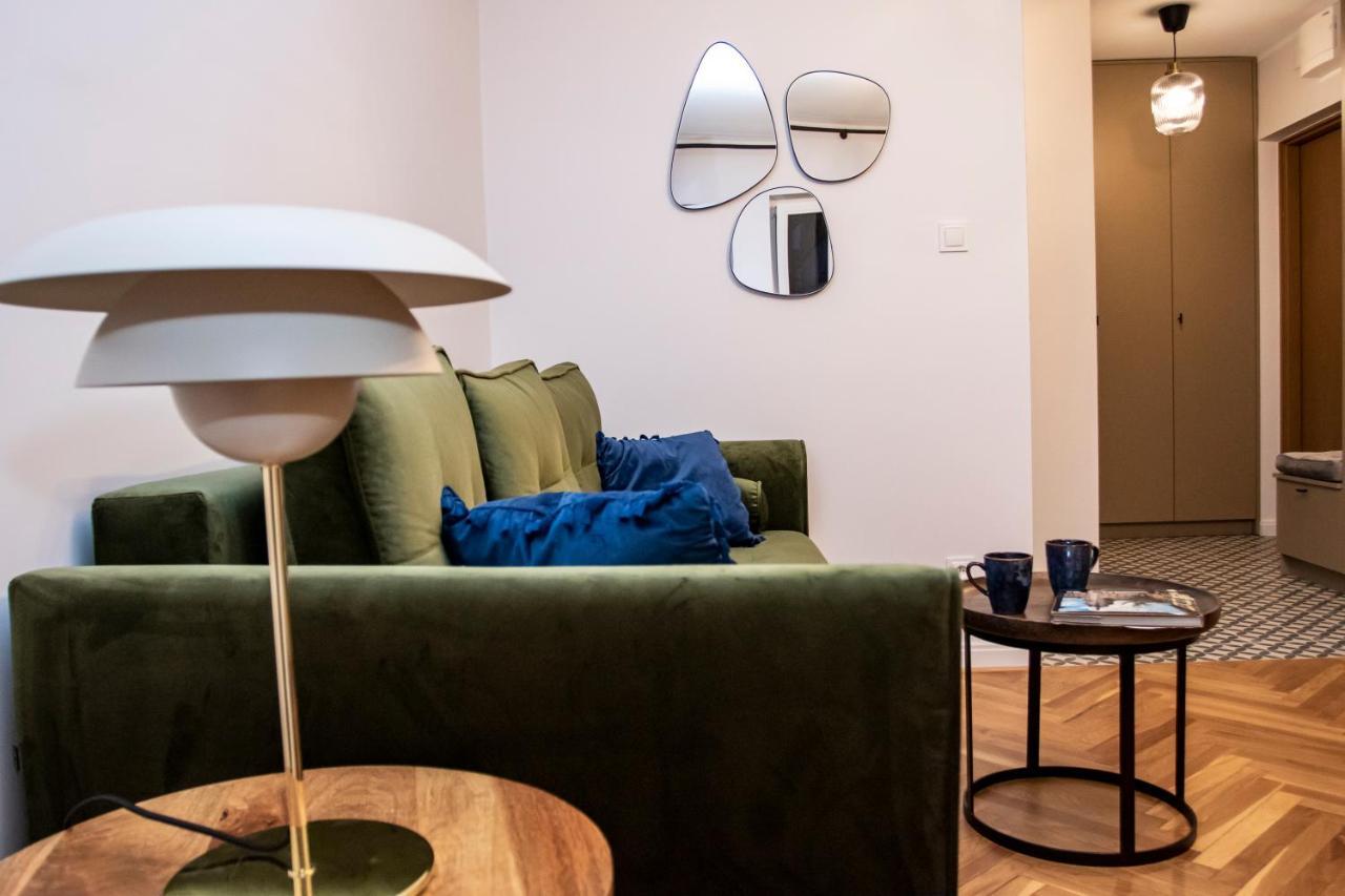 Apartament Przy Metrze Wierzbno Z Nuta Vintage Βαρσοβία Εξωτερικό φωτογραφία